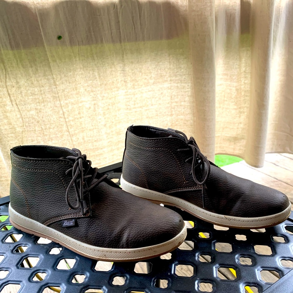 Bass brand Mens shoes size 10